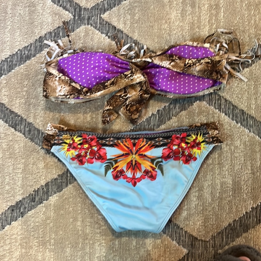Guess bikini - Picture 2 of 4